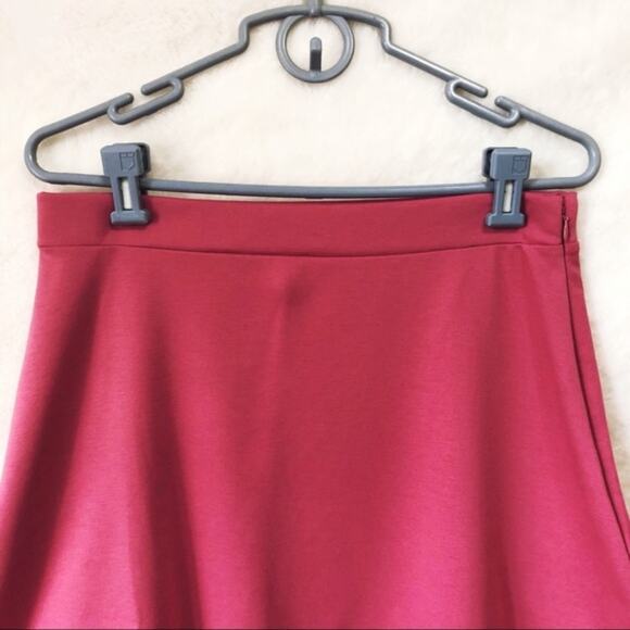 GAP Fuschia Ruffle Skirt - Picture 2 of 6
